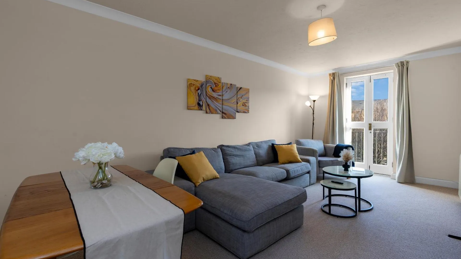 2 Bedroom Apartment In Central Edinburgh With Free Parking United Kingdom