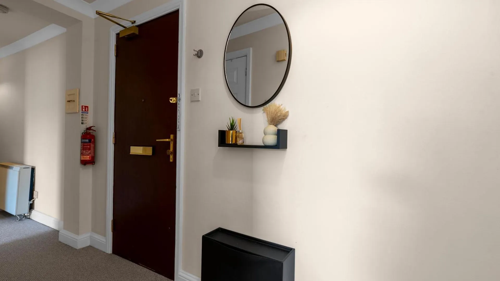 2 Bedroom Apartment In Central Edinburgh With Free Parking